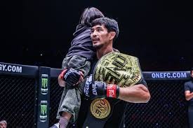 U22国足1-1战平越南，凭借不败战绩荣膺冠军